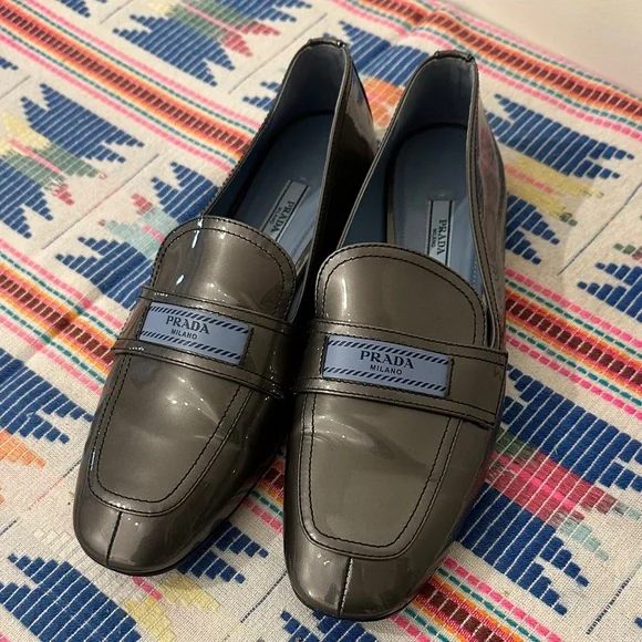 Prada Metallic Gray Pewter Loafers Flats 38.5 - Picture 2 of 8